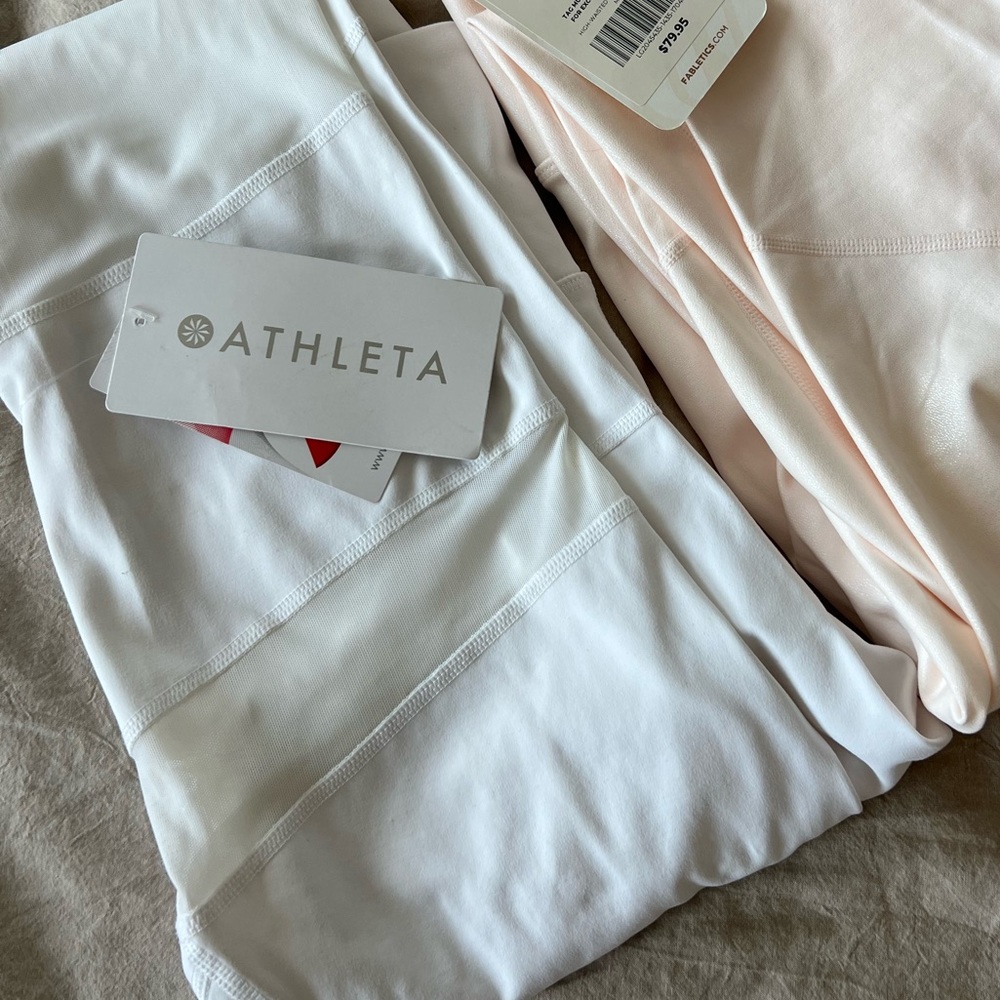 (❗️Need to sell this week -NWT‼️) size small brand new Athleta leggings